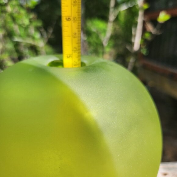 Matte Frosted Candy Apple Green Hand Blown Art Glass Vase Signed & Dated 04 - Picture 3 of 6